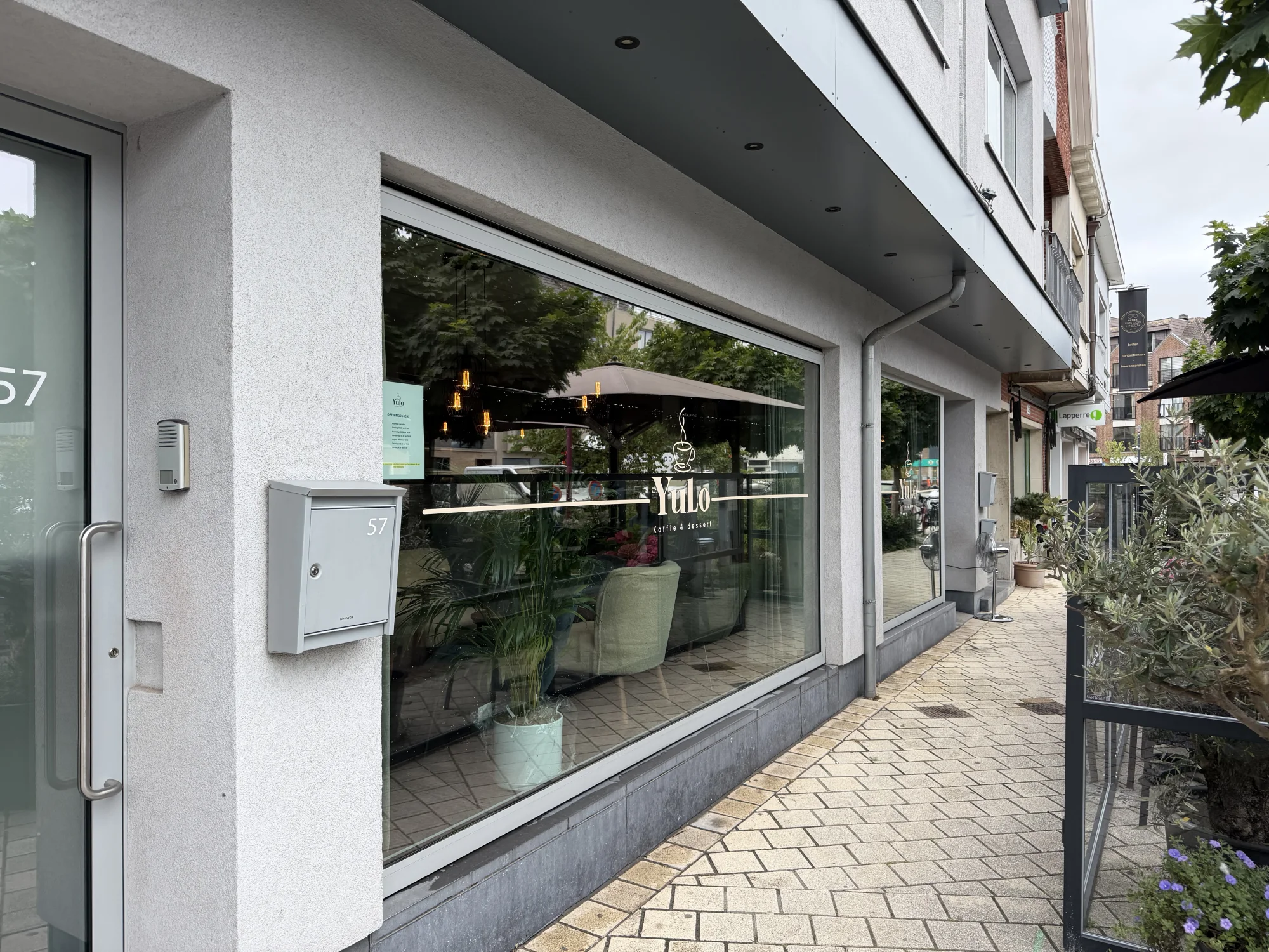 Gevel en ramen na professionele reiniging – realisatie 10