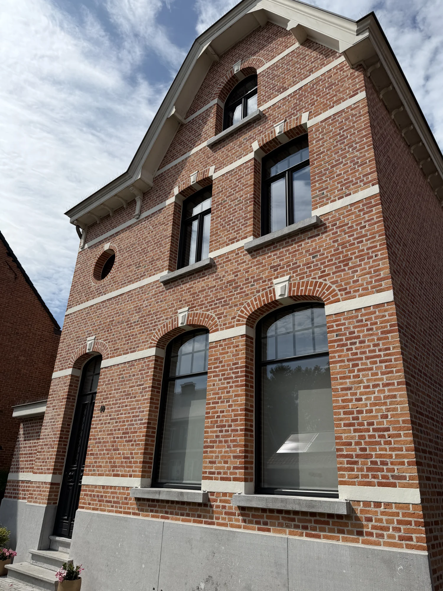 Gevel en ramen na professionele reiniging – realisatie 5